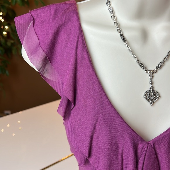 🍇EXPRESS WINE COLORED RUFFLED V NECK TOP SIZE SMALL PETITE - Picture 7 of 13